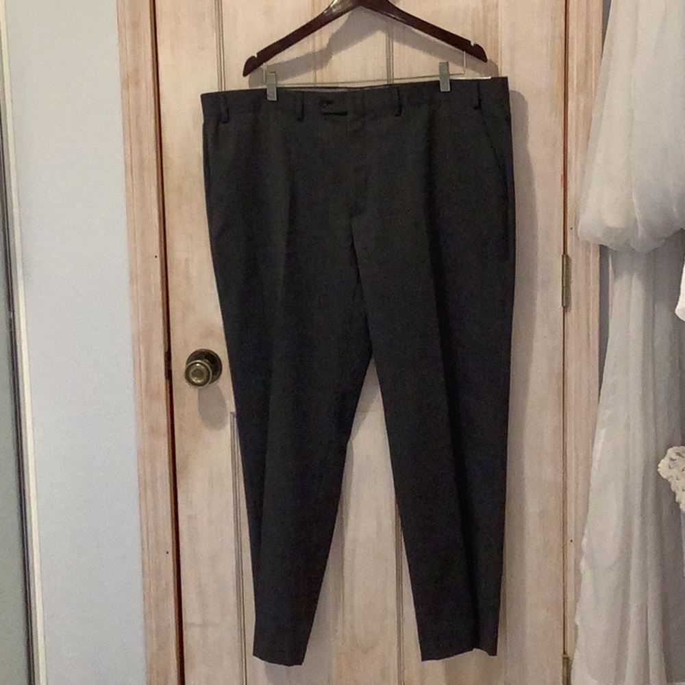 Chaps NWT mend dress pants/ wool blend, grey pinstripes - Picture 2 of 7